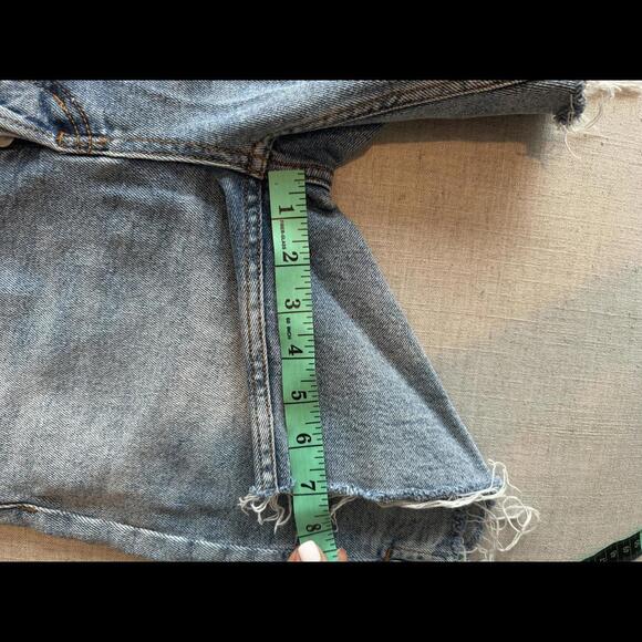 We The Free Avery Button Fly Denim Cut Off Jean Bermuda Shorts Womens Size 28 - Picture 4 of 4